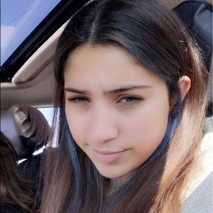 Meet your Posher, Lizzy